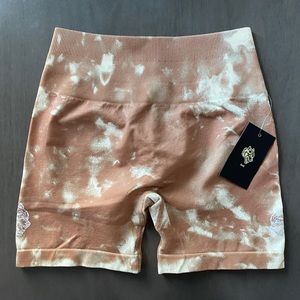 *NWT* Darc Sport Wolves Forever Seamless Everson Shorts. Size S